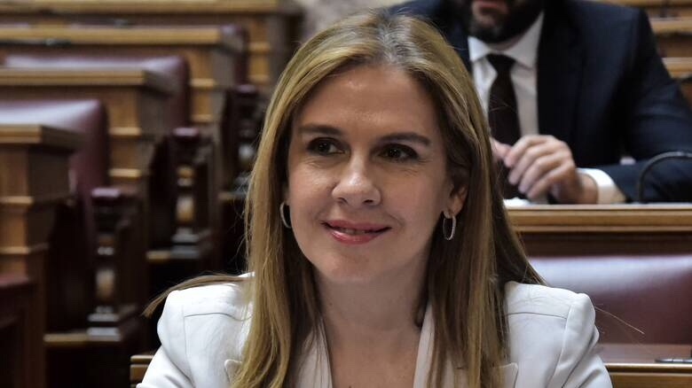 Ζωή Ράπτη: Μια σιωπηλή πανδημία προκλήσεων ψυχικής υγείας σαρώνει την ανθρωπότητα