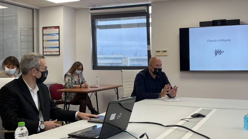 Σταθεροποίηση κρουσμάτων τις τελευταίες μέρες -Τι αλλάζει στην έκθεση του ΕΟΔΥ