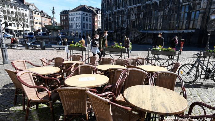 Με αιτία τα αυξημένα κρούσματα, η Γερμανία οδεύει προς τον υποχρεωτικό εμβολιασμό