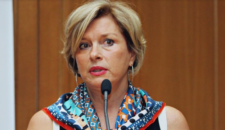 Μίνα Γκάγκα: Τι δήλωσε για τα αντιικά χάπια