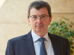 a3bf05beb5a94d5a9601acb70e23a0f0