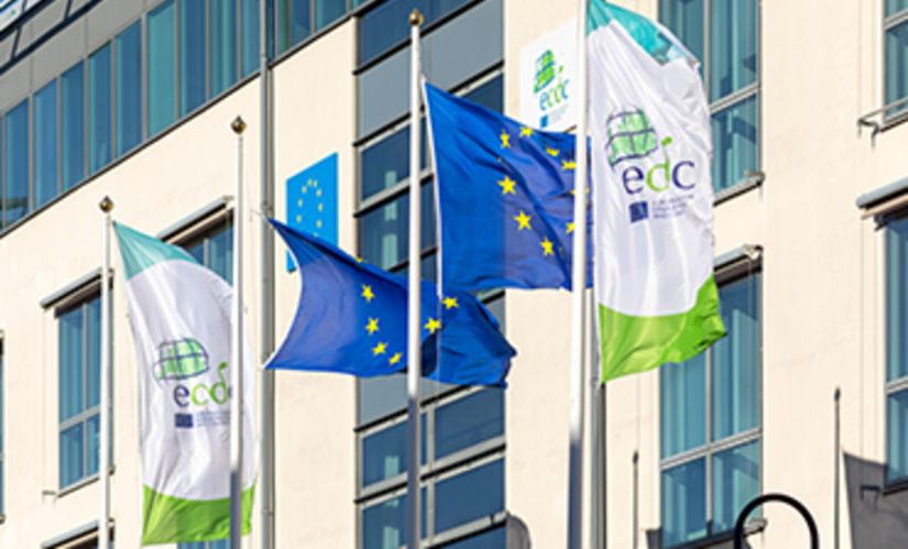 ECDC: Νέοι χάρτες με βάση και τον εμβολιασμό, ρεκόρ κρουσμάτων καταγράφεται σε ολόκληρη την Ευρώπη