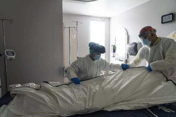 Κορωνοϊός : Έντονη η ανησυχία των ειδικών λόγω της αύξησης των θανάτων στη χώρα μας