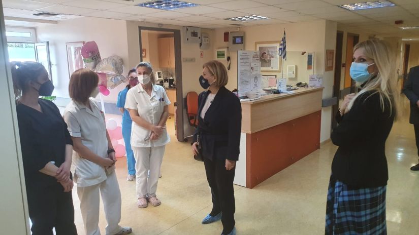 Η Αναπληρώτρια Υπουργός Υγείας Μίνα Γκάγκα στα νοσοκομεία «Έλενα Βενιζέλου» και «Κοργιαλένειο – Μπενάκειο»