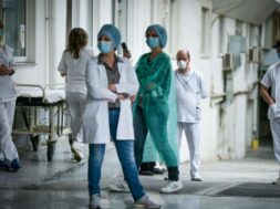 ygeionomikoi-ellada-emvoliasmos-koronoios