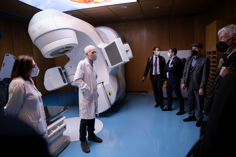 Κλιμάκιο του CERN επισκέφθηκε το νοσ.Παπαγεωργίου για τη δημιουργία Κέντρου Έρευνας και Θεραπείας Καρκίνου