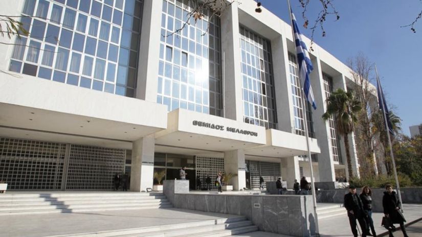 Αντισυνταγματικές έκρινε ο Άρειος Πάγος τις περικοπές μισθού γιατρών του ΕΣΥ