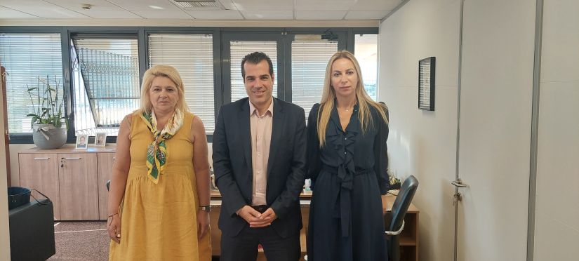 Σύσκεψη του Θάνου Πλεύρη με διοικητικά στελέχη του ΕΟΠΥΥ