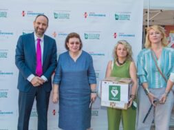 Photo 1_Όμιλος Ευρωκλινικής_Με αυτόματο Απινιδωτή εξοπλίζεται ο Αρχαιολογικός Χώρος της Ακρόπολης