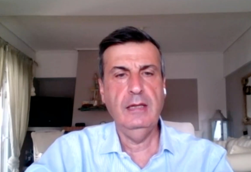 «Οι νεότεροι να σκέφτονται και να προστατεύσουν τους μεγαλύτερους»