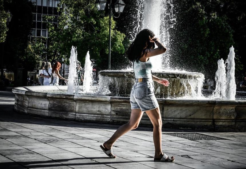 Οδηγίες αποφυγής του καύσωνα από τον ΕΕΣ