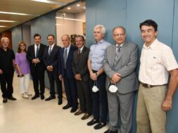 95e40dfa-5005-eb2f-3aec-11fde32ea45d