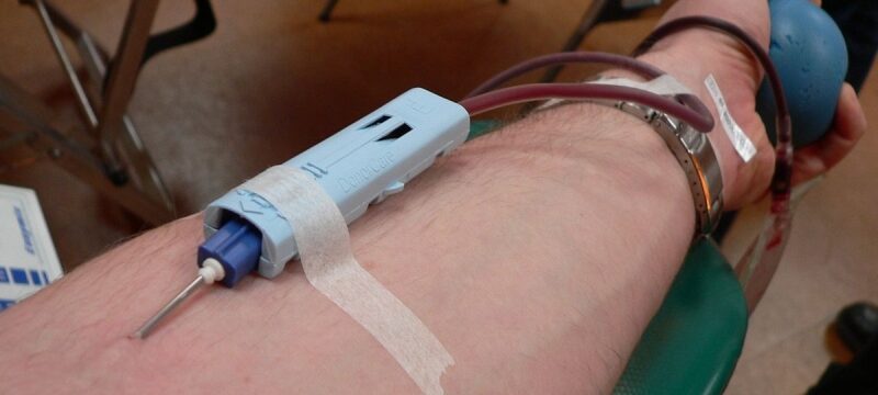 Blood_donation_-_photo_of_arm