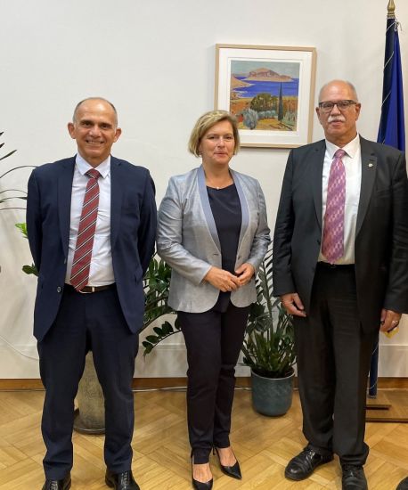 ΣΕΙΒ: Συνάντηση με την Υπουργό κα Μίνα Γκάγκα για τα θέματα του κλάδου των ιατροβιοτεχνολογικών προϊόντων.