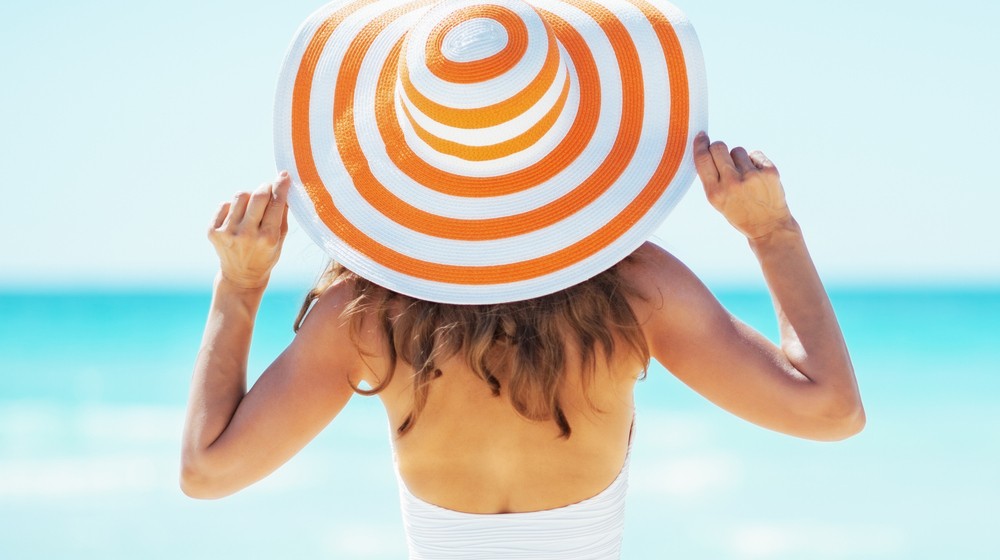 Τι συμβαίνει στο δέρμα σας όταν καίγεστε από τον ήλιο;