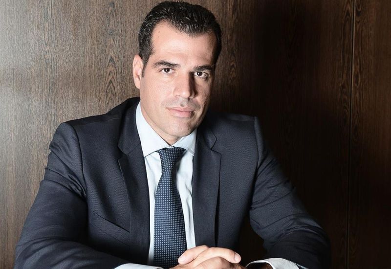 Πλεύρης: «Η μετάδοση του κορωνοϊού δεν γίνεται σε κλειστούς χώρους» – Ενδεχόμενα μέτρα από το φθινόπωρο