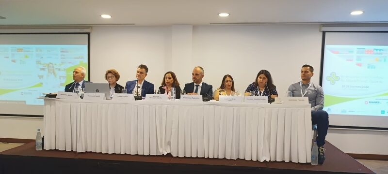 ΣΤΡΟΓΓΥΛΟ ΤΡΑΠΕΖΙ ΓΙΑ ΤΟ ΕΛΛΗΝΙΚΟ ΦΑΡΜΑΚΕΙΟ