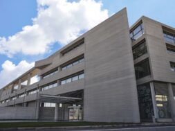 Εγκαταστάσεις