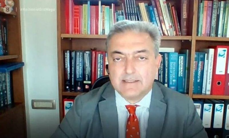 Βασιλακόπουλος: «Πρέπει ο κόσμος να κάνει το επικαιροποιημένο εμβόλιο»