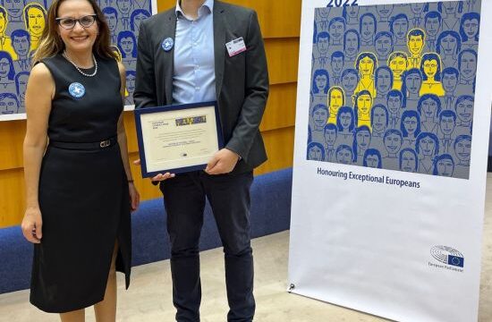 64846c31-95fc-c522-680a-08d9446689d5