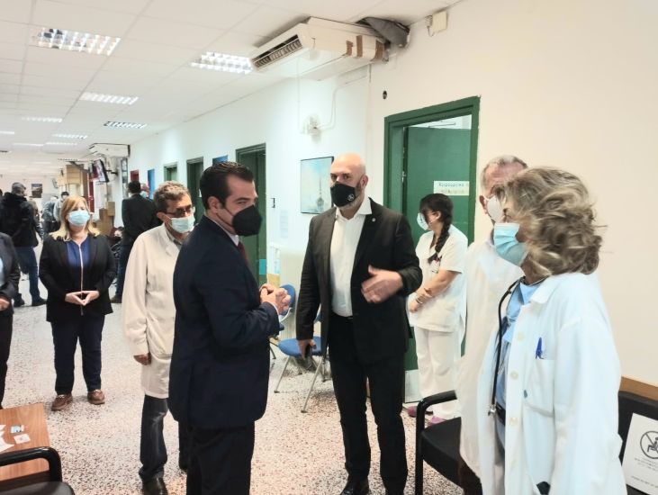 Επίσκεψη Υπουργού Υγείας Θάνου Πλεύρη στο νοσοκομείο “Η ΠΑΜΜΑΚΑΡΙΣΤΟΣ”