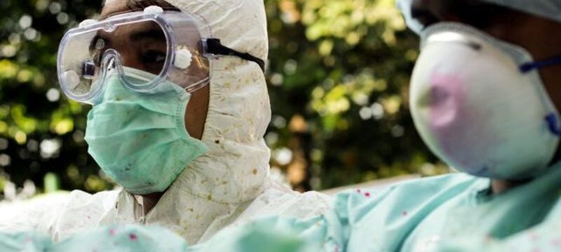 Filipino health workers Protest on alleged inadequate preparation against the threat of Eloba in the Philippines