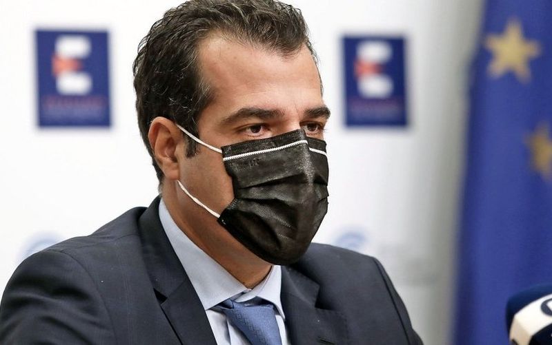 Πλεύρης: «Επικίνδυνη η απόφαση για τους ανεμβολίαστους υγειονομικούς»