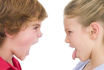 Αδελφική αντιπαλότητα και πώς να την αντιμετωπίσετε