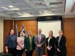 11.01.2023_ΣΥΝΑΝΤΗΣΗ ΣΥΡΕΓΓΕΛΑ-ΒΡΕΤΑΝΟΥ ΠΡΕΣΒΗ-1