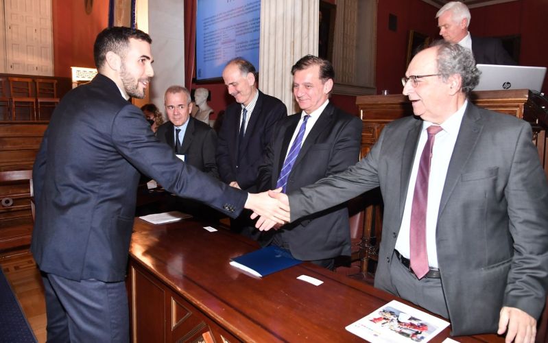 Τιμητική βράβευση της ELPEN από το ΕΚΠΑ