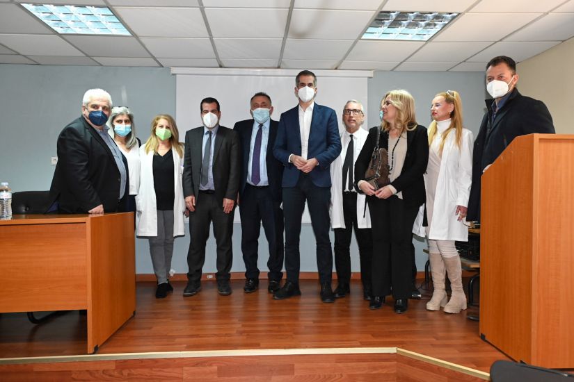 Επίσκεψη Θάνου Πλεύρη και Κώστα Μπακογιάννη στο Νοσοκομείο «ΕΛΠΙΣ»