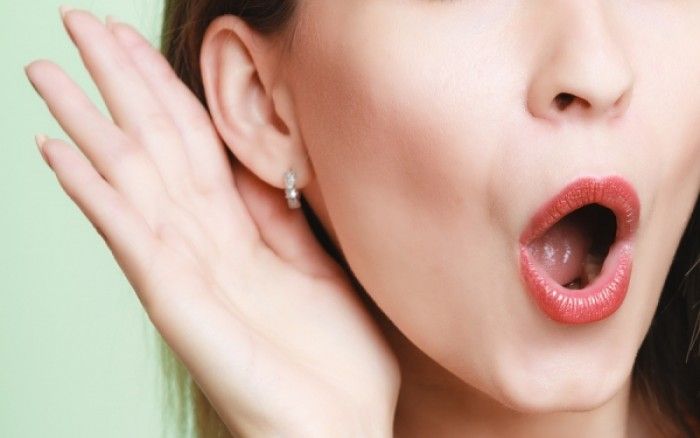 Η απώλεια ακοής αυξάνει τον κίνδυνο άνοιας. Τι πρέπει να κάνετε