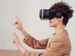 pexels-fauxels-3183143