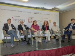 36734597-10f6-45c5-bcb7-42fdd5d0dbf5