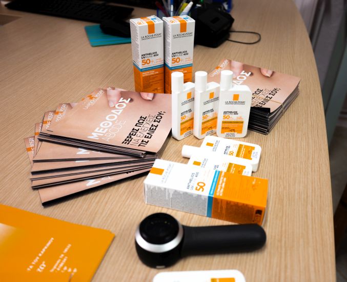 Kοινή δράση La Rοche–Posay & “ΑγκαλιάΖΩ”: δωρεάν έλεγχος σπίλων σε 8 ακριτικά νησιά