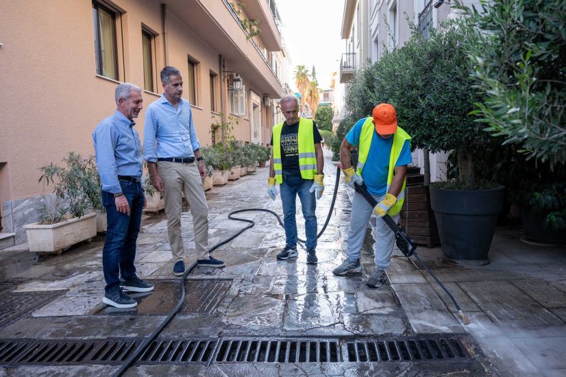 Ο Δήμος Αθηναίων εξοπλίζει κάθε κοινότητα με τα δικά της σύγχρονα εργαλεία καθαρισμού