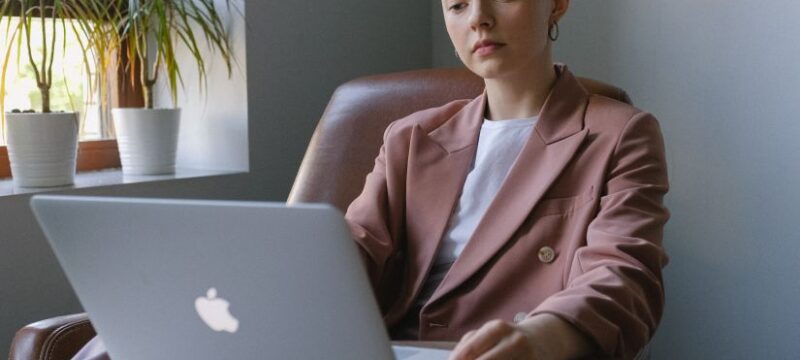 pexels-anna-shvets-5325076