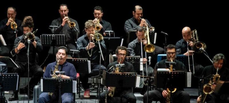 Christmas in Athens_City Lighting_ATHENS BIG BAND