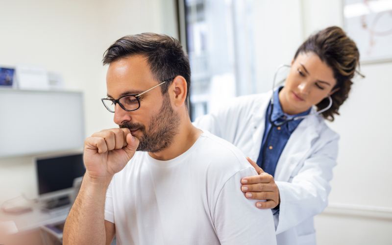 Σημαντική μείωση των κρουσμάτων κορωνοϊού αλλά όχι και της γρίπης