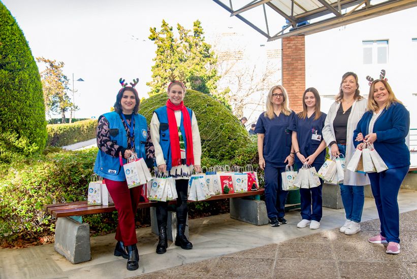 Γ.Ν. Παπαγεωργίου: Δώρα και χαμόγελα στους μικρούς ασθενείς