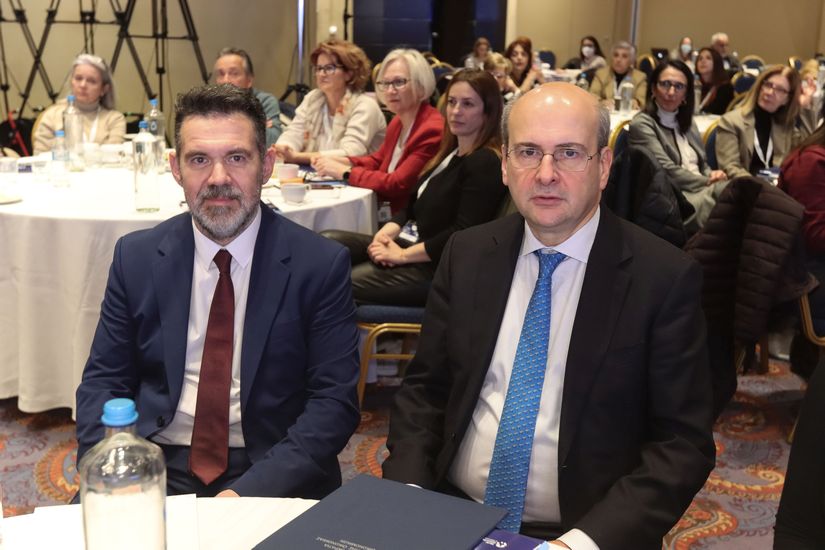 «Δικαίωμα στη Λήθη»:  Νέα εποχή και στην Ελλάδα για τα άτομα με εμπειρία καρκίνου