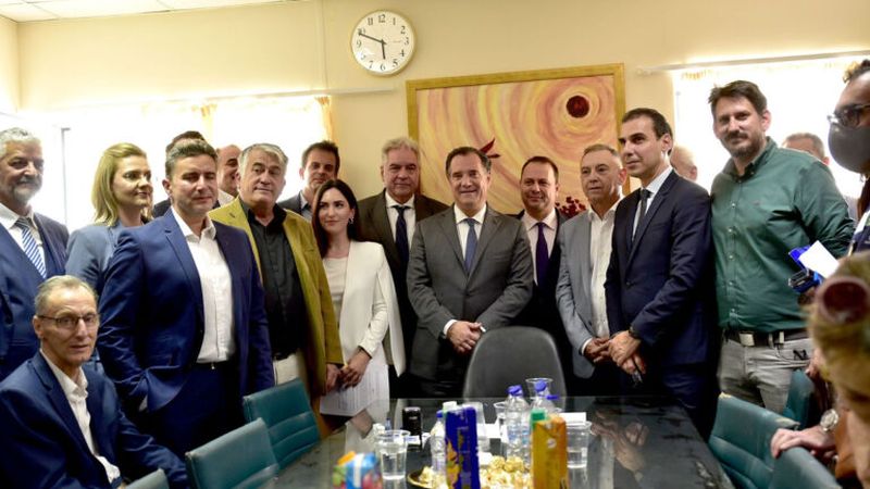 Επίσκεψη του υπουργού Υγείας στο Π.Γ.Ν. και στο Γ.Ν. Λάρισας