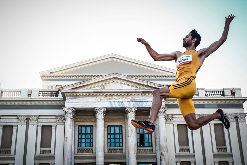 Το Piraeus Street Long Jump έφερε ξανά τον στίβο εκτός σταδίου