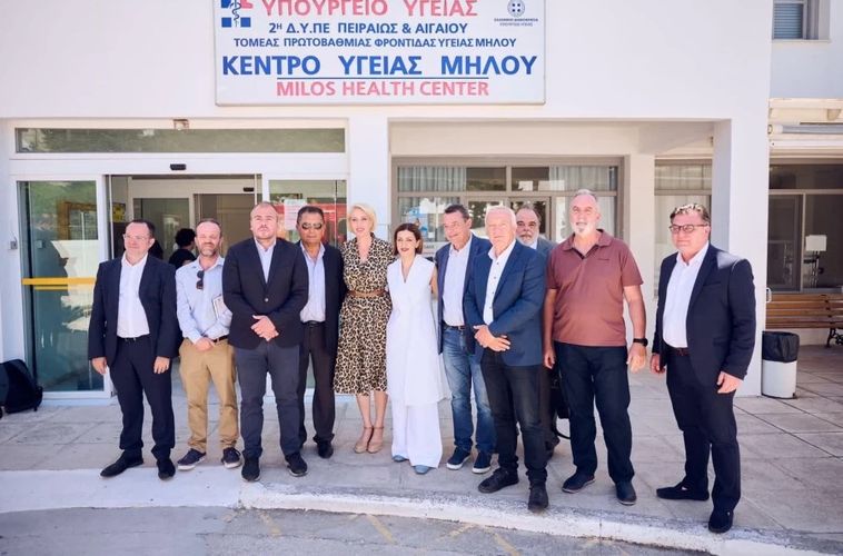 Υπογραφή συμβάσεων για την ενεργειακή και λειτουργική αναβάθμιση και ανακαίνιση Κέντρων Υγείας, ΠΠΙ και Γ.Ν. στις Κυκλάδες