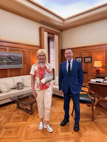 Συνάντηση του Διοικητή της ΤτΕ Γιάννη Στουρνάρα με την Ιουλία Τσέτη