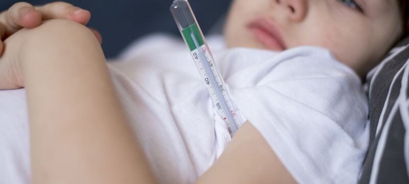 close-up-child-thermometer