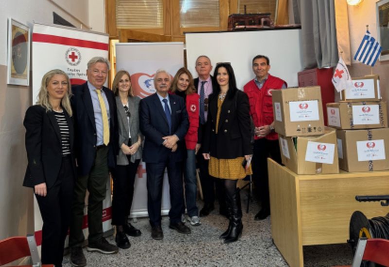 Ο Σύνδεσμος Φαρμακευτικών Επιχειρήσεων Ελλάδος και ο Ελληνικός Ερυθρός Σταυρός ενίσχυσαν του μαθητές του Γυμνασίου Αγίας Άννας στην Εύβοια