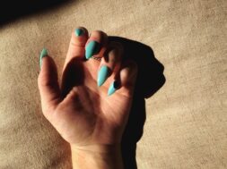 low-section-human-feet_1048944-4738992