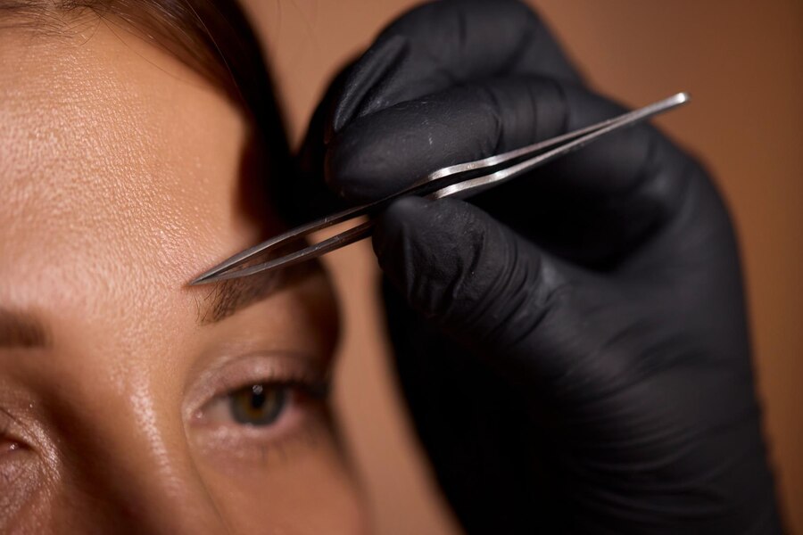 Πόσος χρόνος χρειάζεται για να ξαναφυτρώσουν τα φρύδια;