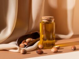 natural-argan-oil-composition_23-2149016633